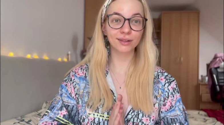 Goddess_Bella_Rae: Paypig vivendo com $30 por mês depois que eu o enxáguei