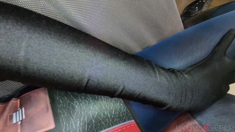 Nylon Xtreme: POV nora fox fetisch masturbation beine