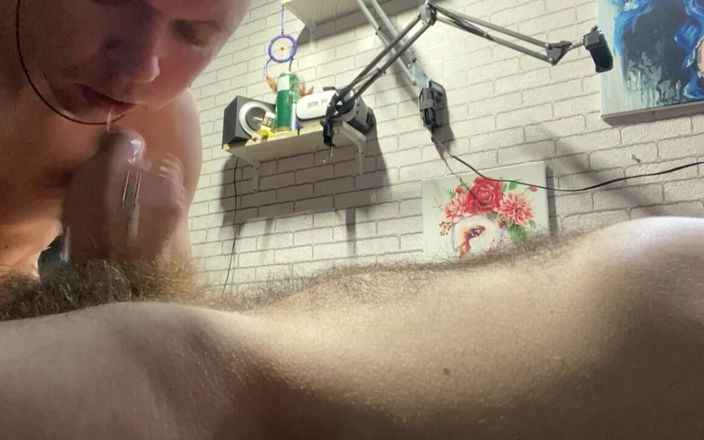 MaxHotty: Tata używa młodych ust dla owłosionego kutasa i spermy