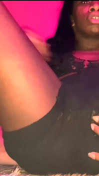Aj180 kreunt als een slet in klaarkomen met een dildo in mijn gat