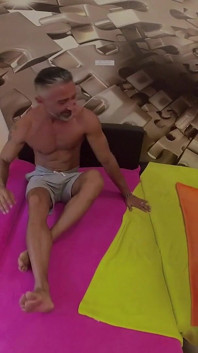 Elena Lux berkaki panjang berseronok