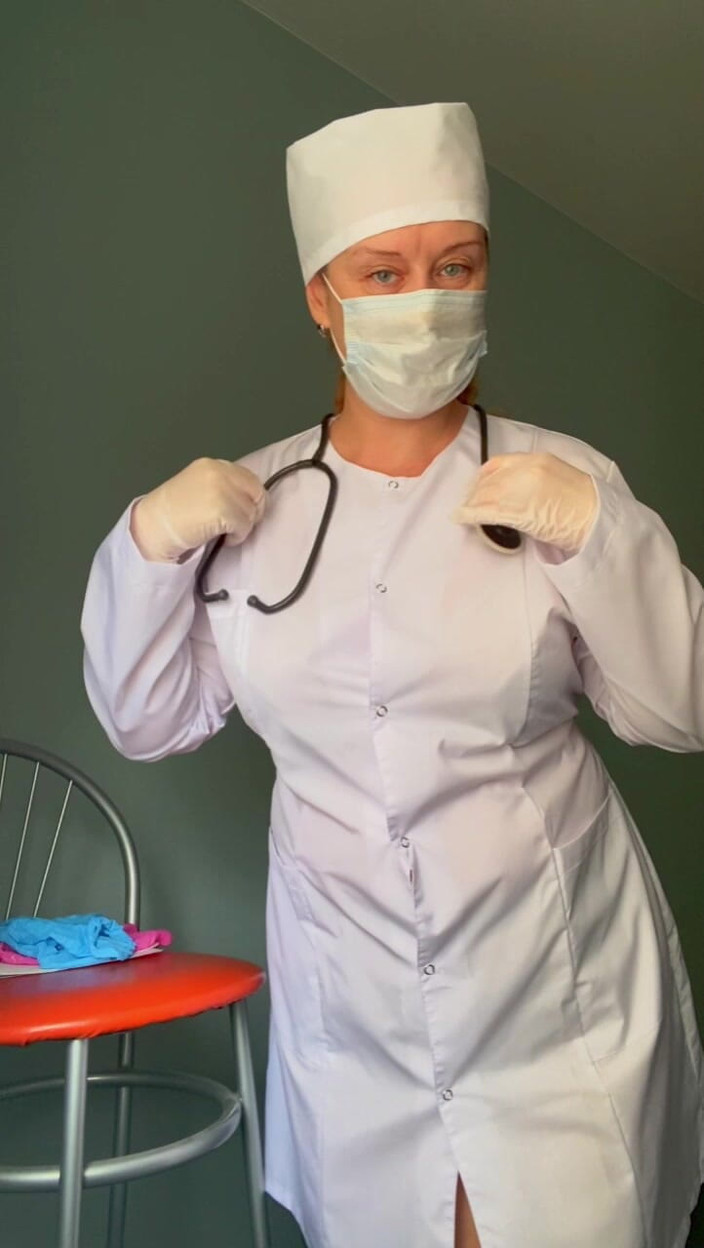 VikkiGeorgia: Madam Doctor