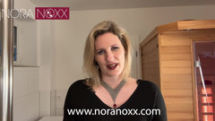 NoraNoxx: CMNF: 昨夜について: 裸の女性、スーツを着た男性、そしてホットタブ