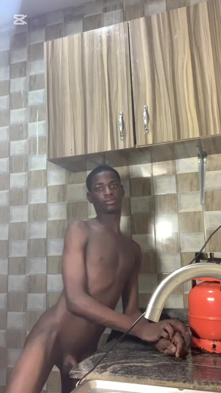 Big_brown: Šukání v kuchyni