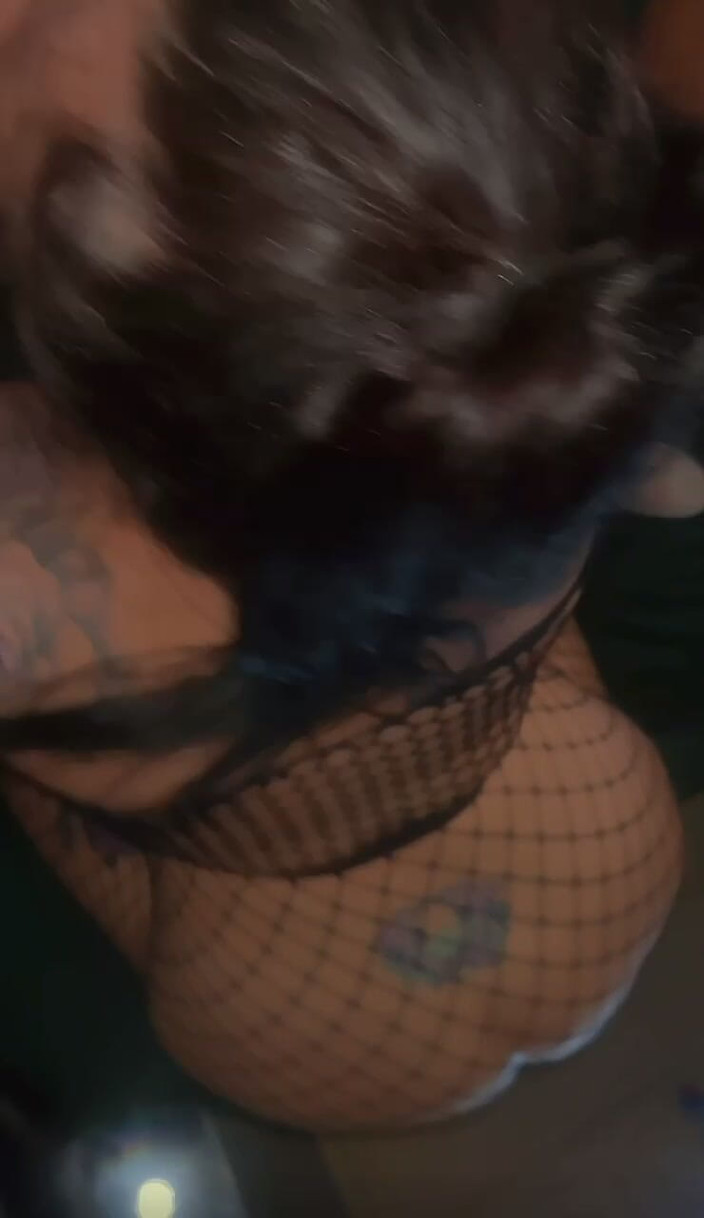 Megan Starz: Abbastanza in ginocchio