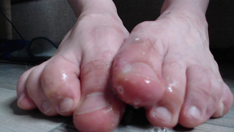Hunky time: Feet and Drool