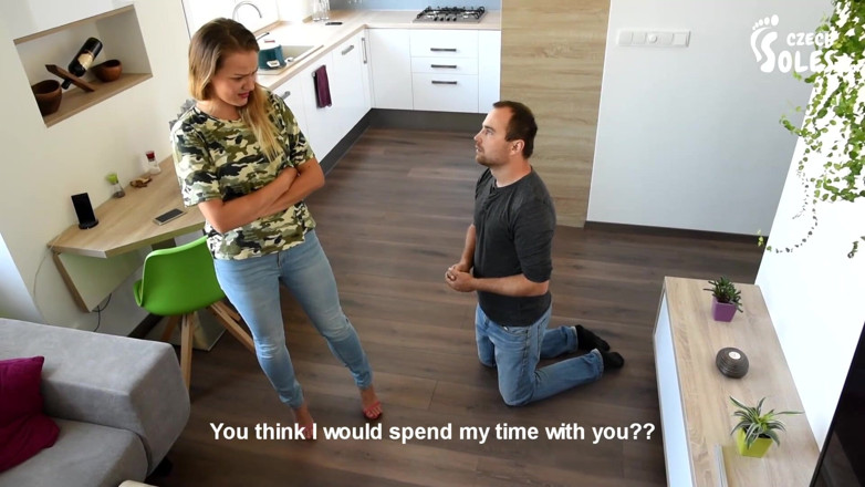 Czech Soles - foot fetish content: 极度粗暴和被宠坏的女朋友统治