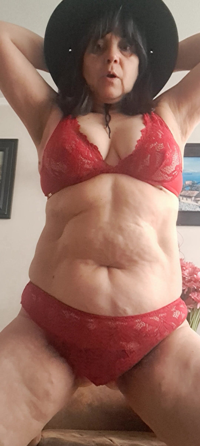 Mommy big hairy pussy: 핫한 미시 여자와 더 보기