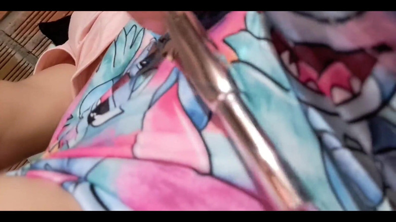 Yulieth Gomez: Pengasuh masturbasi dan pamer celana dalam thongnya yang basah