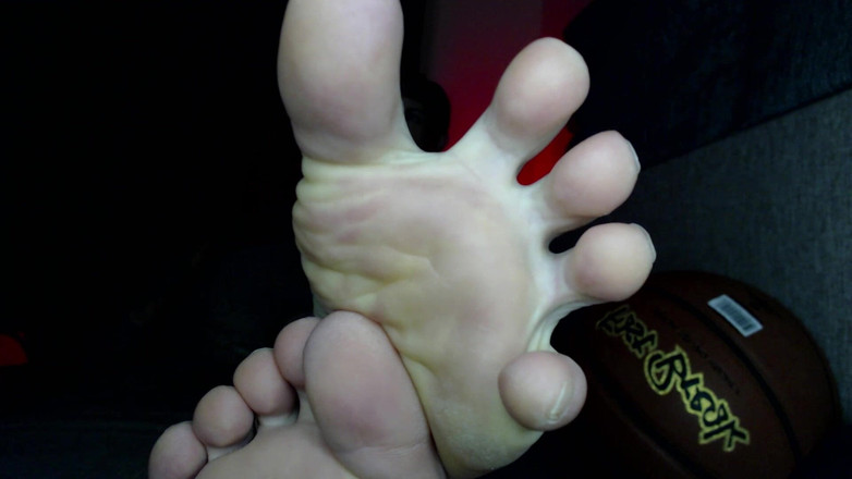Hunky time: Feet of the Alpha Male
