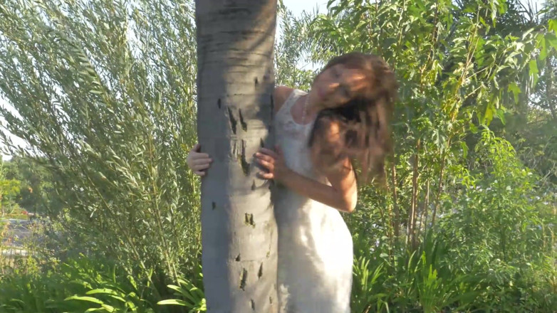 Lesbian Illusion: Duas gatas morenas gostosas brincam uma com a outra