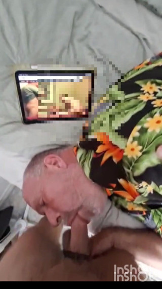 Mozzbear: 아빠는 나에게 뻑가는 BJ를 준다
