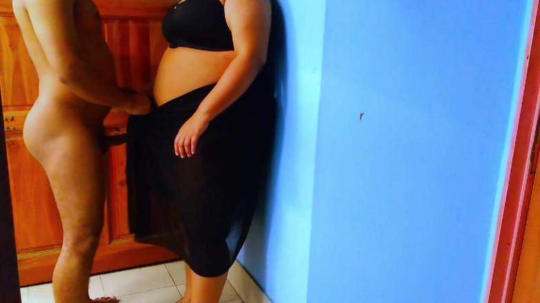 Aria Mia: Saudi-arabisches zimmermädchen mit dickem arsch ist sauber, als chef von...