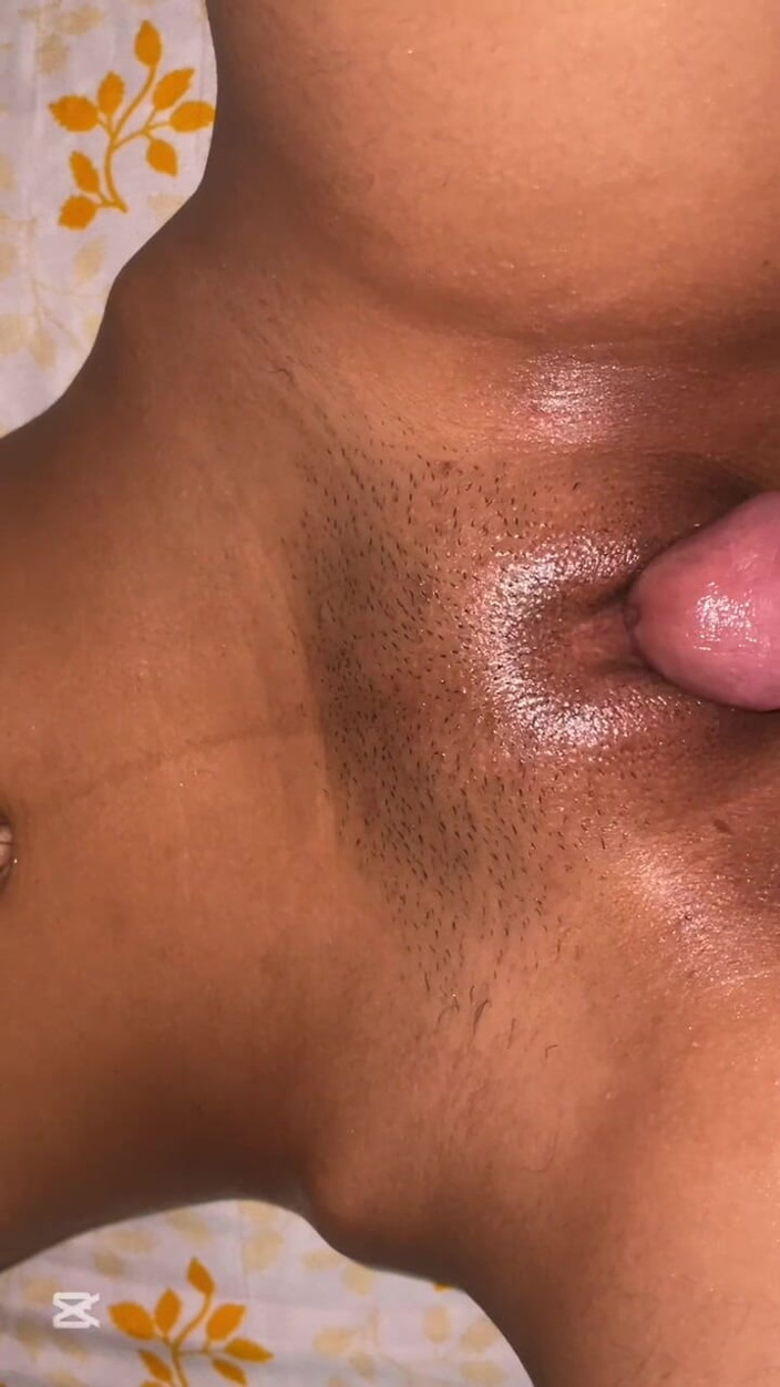 DEVIL ROBERT: Mi novio de 19 años folla mis tetas Mis tetas cachondas...
