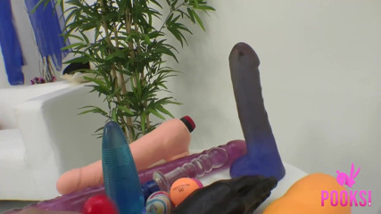 Pooksi: Full video! Hardcore beauty in stockings Rachel F rubs her...