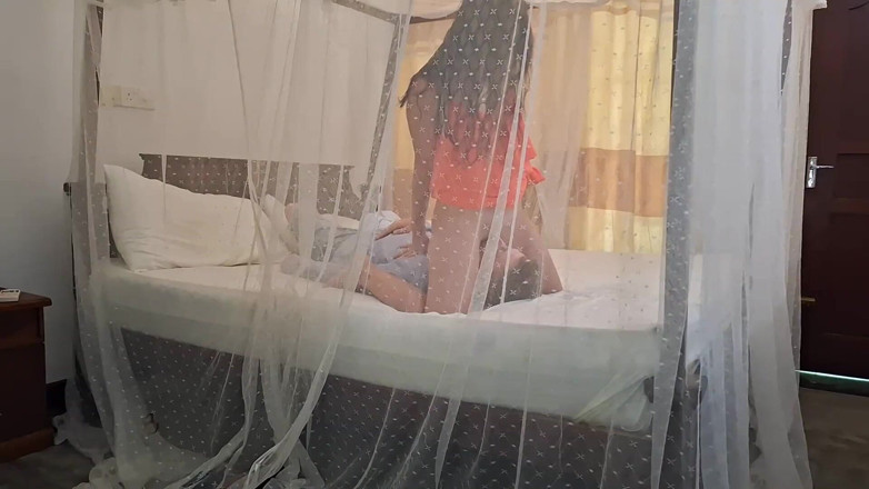 Karina_Doll: 최고의 얼굴 핥기 호텔 직원, 보지를 핥는 관광객