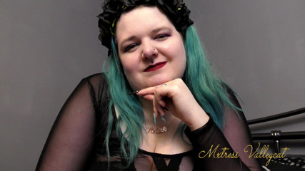 Mxtress Valleycat: Gothic hotwife