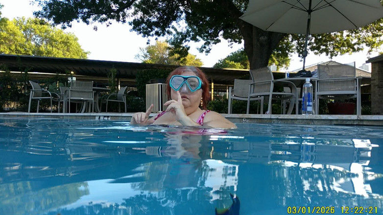 BBW nurse Vicki adventures with friends: Som Under Water divertido contigo sexy gran belleza enfermera Vicki
