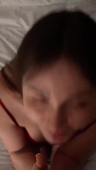 Zacházím s jeho macechou bílkovinami.