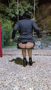 Wearing a Butt Plug in Public Anal Training
