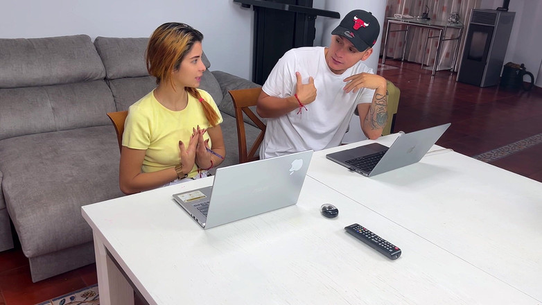 Passionsecret07: Rock, papier, schaar eindigt in een rijke hardcore-seks