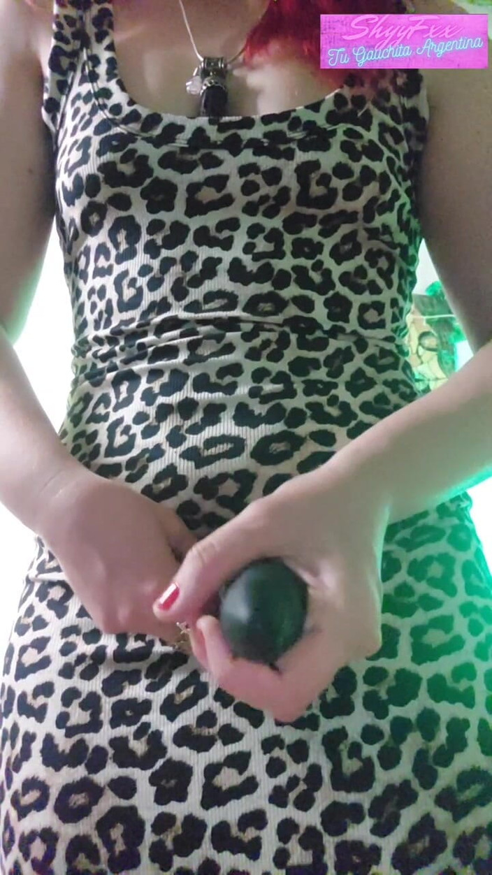 Tu Gauchita Argentina: Nie wytrzymuj! Upokarzam krótkiego penisa i popycham go, aby był...