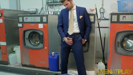 MenAtPlay: MENATPLAY - Hunk Andy Star dan Dario Beck membiakkan pantat tegar