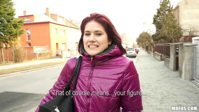 Public Pickups: Public Pickups - Lucy Bell pula a academia para chupar um...