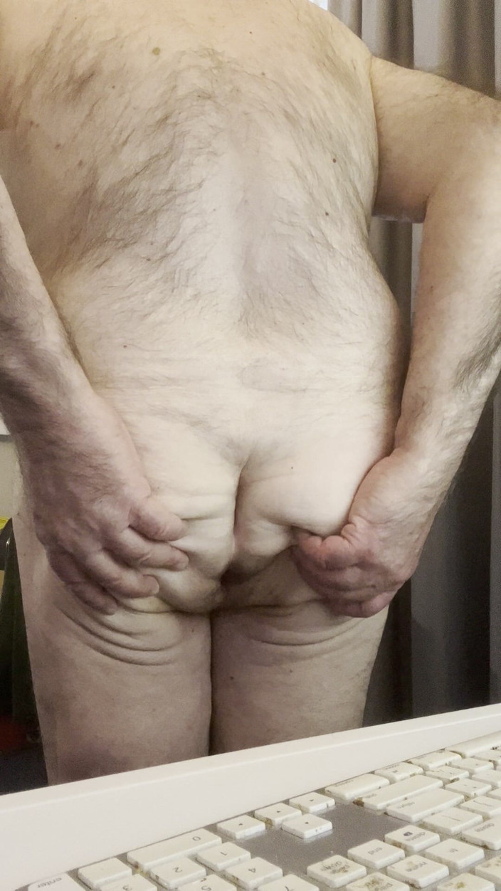 Coach Karl dude lodge: 2026 Valentýn Coach Karls Butt