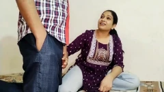 Sexy hermanastra le enseñó a su hermanastro de la escuela cómo follar