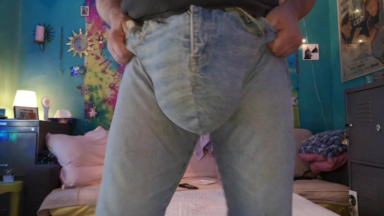 Monster_Meat_: Abultamiento extremo en jeans, handmode