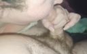 Kitty M: Ai đó thích quấn đôi môi của cô ấy xung quanh một con...