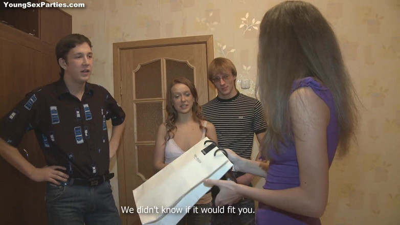 Young Sex Parties: Nie ma nic lepszego niż urodzinowa orgia