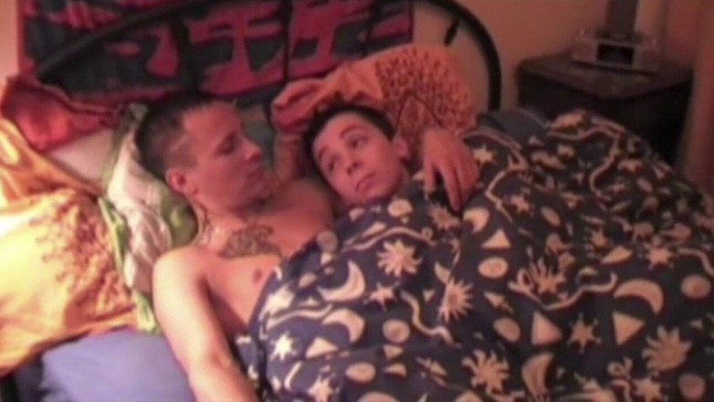 AMATOR PORN MADE IN FRANCE: Tan sexy francesa twinks de 20 años follando en la cama