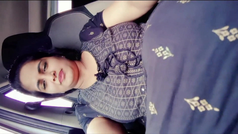 Your Arya: Indická přítelkyně s velkými prsy šuká na veřejnosti