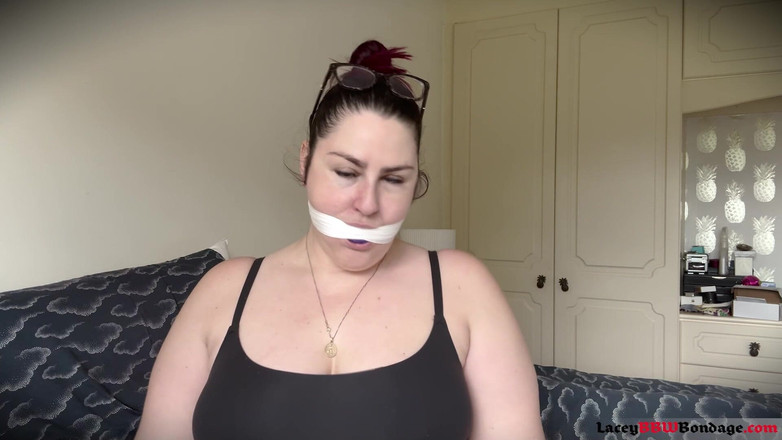 Lacey BBW Bondage: Lacey - auto gag divertimento e orgasmi dopo la palestra parte 1