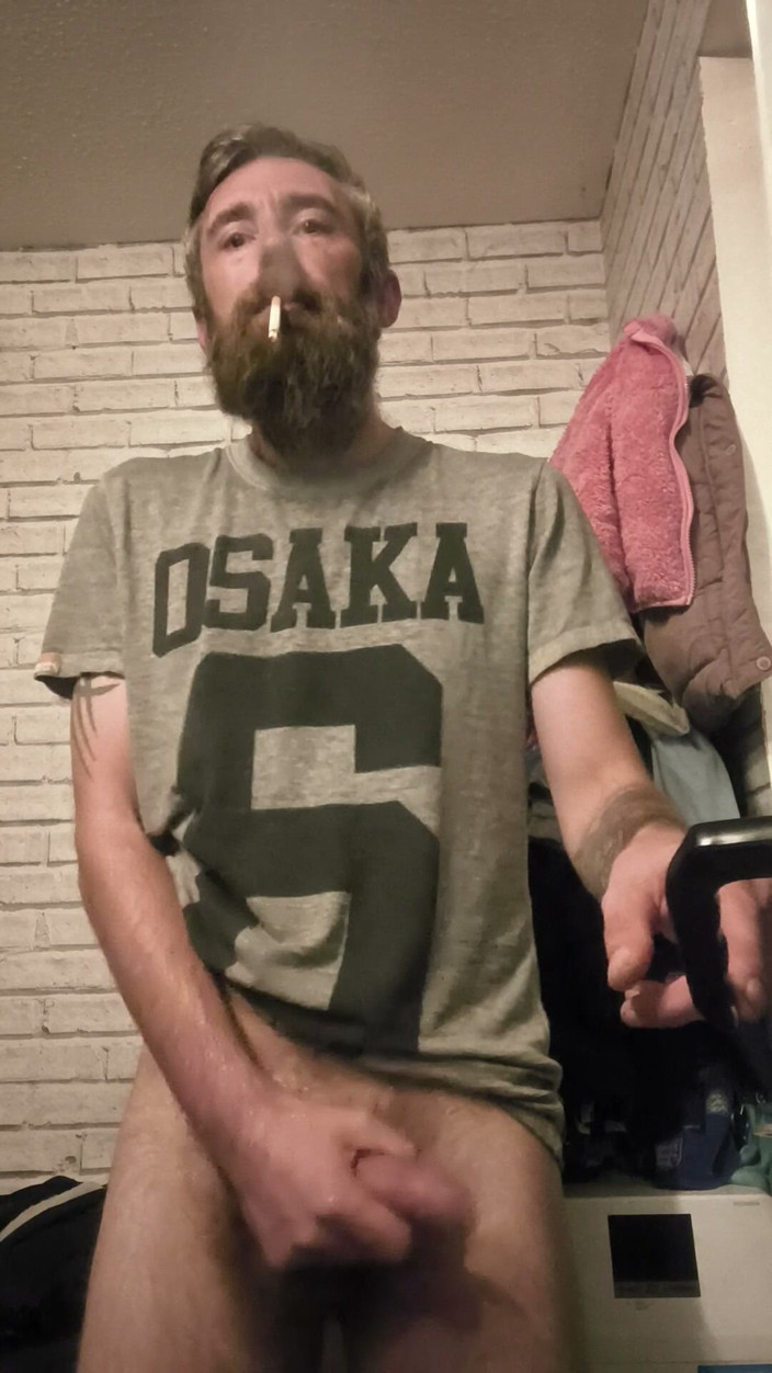 Smoking stoker: Big Hard Dick Wanking and Smoking