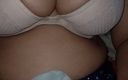 Sexy Yasmeen blue underwear: Streicheln sie meine titten