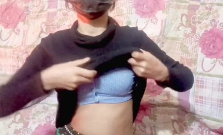 Ambreen imran: Awek seksi menjolok air berkongkek