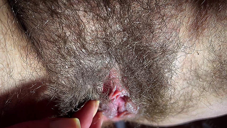 Roy1987: Heiße Stiefmutter Spielt Mit Ihrem Schmutzigen Und Haarigen Nahbild