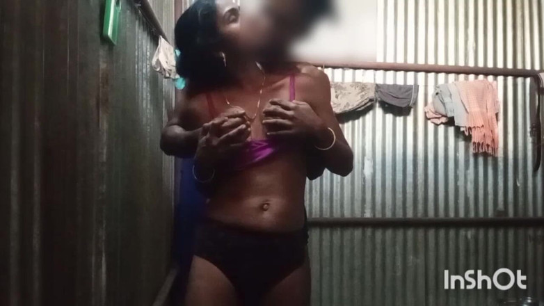 AmpleOunce283: टेलीगु हॉट लड़की रात में सौतेले भाई के साथ चुदाई करती है