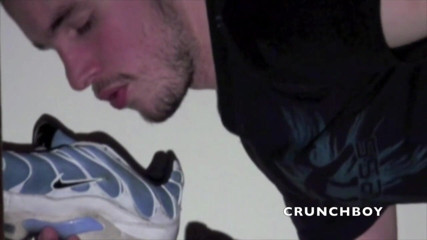 Sneaker gay: Мочити ноги і кросівки під час сексу