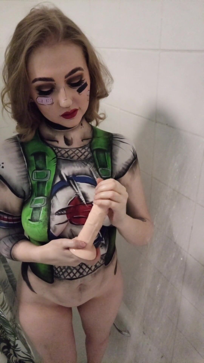 Em Yang: Cosplay Tank Girl Body Paint Dildo ssie i jebanie