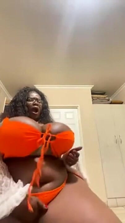 Legendary Booty Overdose: Bbw noire, strip-tease et adoration du cul