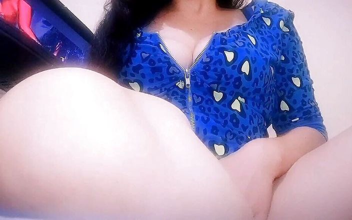 katha: 義理の母がポルノを見ているのを見つけて、感銘を受け、結局彼女とセックスしてしまいます。あなたの黒を許し、ウィフを許してください