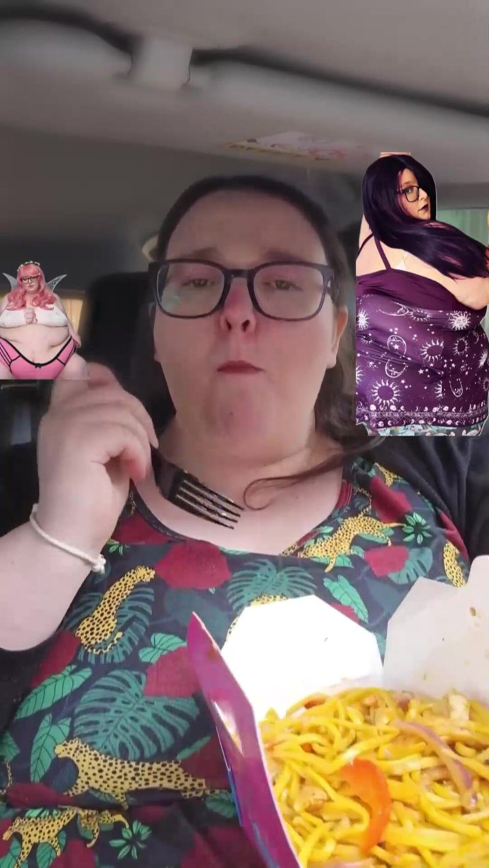 SSBBWLadyBrads: Ssbbw lezzetli bir ikramda şımartılıyor