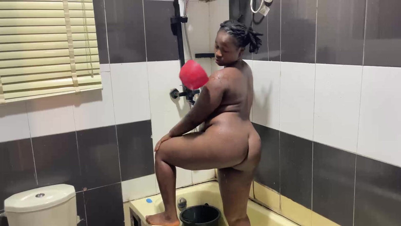 Africanbestsex007: Obrovská okurka sólo šukání a masturbace od tlusté nigerijské ebenové lesbičky