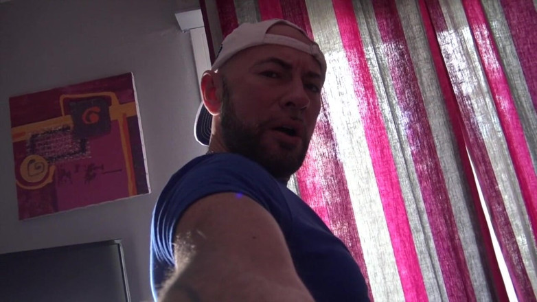 Recent bareback porn from France: Puta preñada en máscara por xxl polla webcam en la...