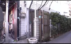 Kaho Kashi - Offering His Wife in Exchange for a Month’s Rent