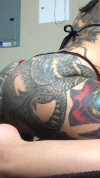 Twerking My Tatooed Ass